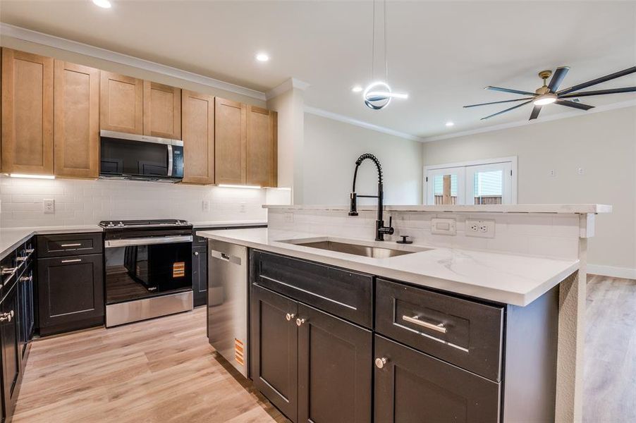 Furnished interior view inside a new home in , Dallas (Image 4).