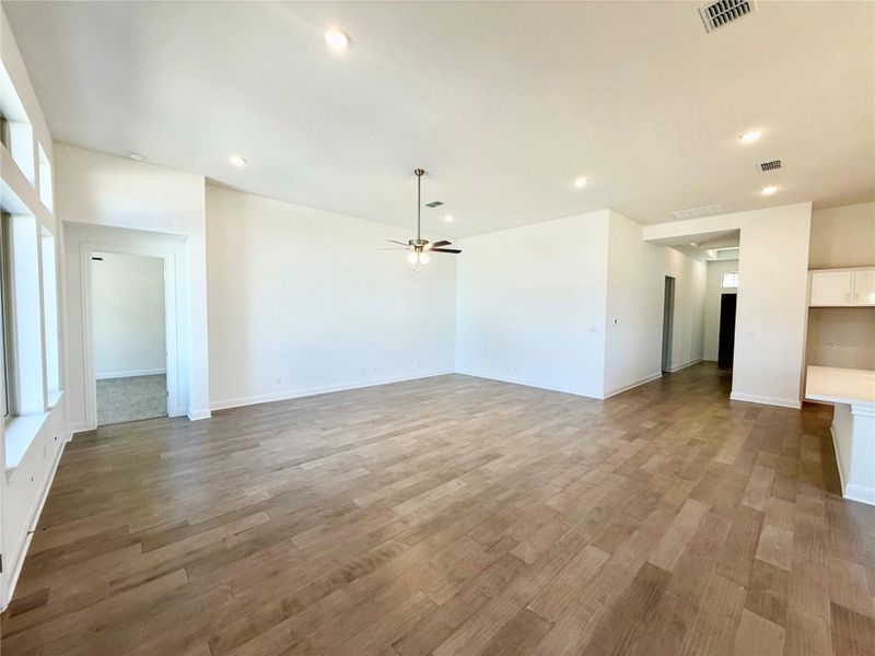Spacious, unfurnished interior of a new home in Oaks at San Gabriel, Georgetown (Image 22).