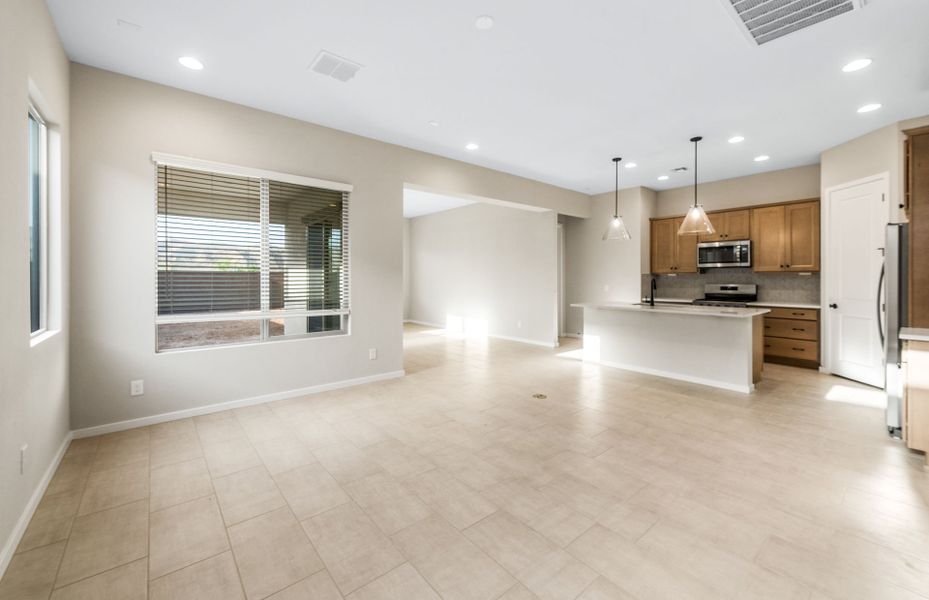 Spacious, unfurnished interior of a new home in Regent Hills - Meadow Series, Buckeye (Image 22). Spacious, unfurnished interior of a new home in Regent Hills - Meadow Series, Buckeye (Image 22).