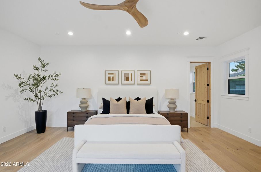 15_4825 n 70th st-15