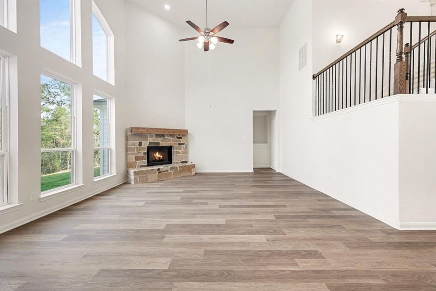 Spacious, unfurnished interior of a new home in Oakwood Ranch, Willis (Image 16).