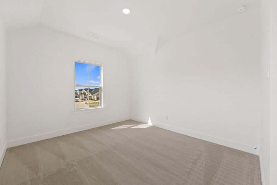 Spacious, unfurnished interior of a new home in Union Park, Little Elm (Image 26).