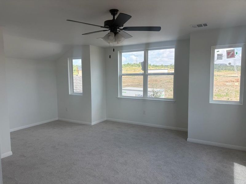Spacious, unfurnished interior of a new home in Saddle Ridge at Wildhorse Ranch, Austin (Image 6). Spacious, unfurnished interior of a new home in Saddle Ridge at Wildhorse Ranch, Austin (Image 6).