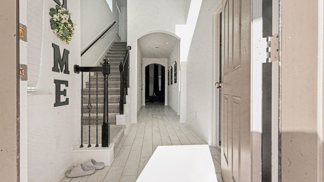 Furnished interior view inside a new home in , Baytown (Image 8).