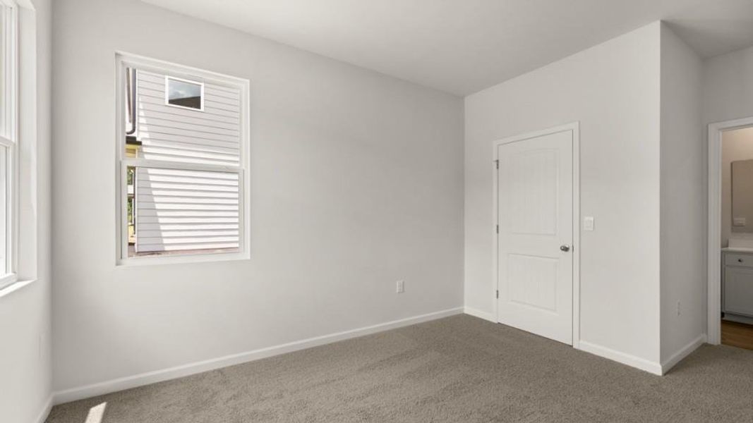 Spacious, unfurnished interior of a new home in Grandview at Lanier, Dawsonville (Image 20).
