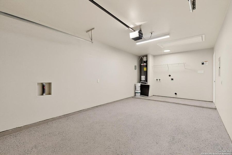 Spacious, unfurnished interior of a new home in Savannah Place, San Antonio (Image 26). Spacious, unfurnished interior of a new home in Savannah Place, San Antonio (Image 26).