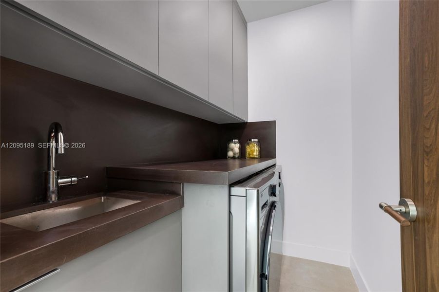Close-up of interior finishes inside a home in , Miami (Image 20). Close-up of interior finishes inside a home in , Miami (Image 20).