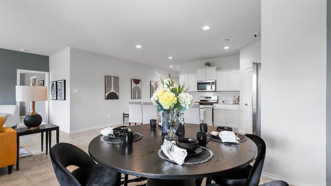 Furnished interior view inside a new home in Rock Creek West, Fort Worth (Image 9).