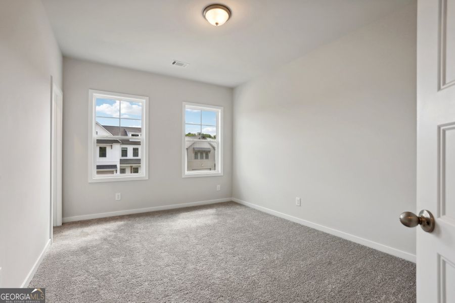 Spacious, unfurnished interior of a new home in Rosewood Lake Estates, Hoschton (Image 76).