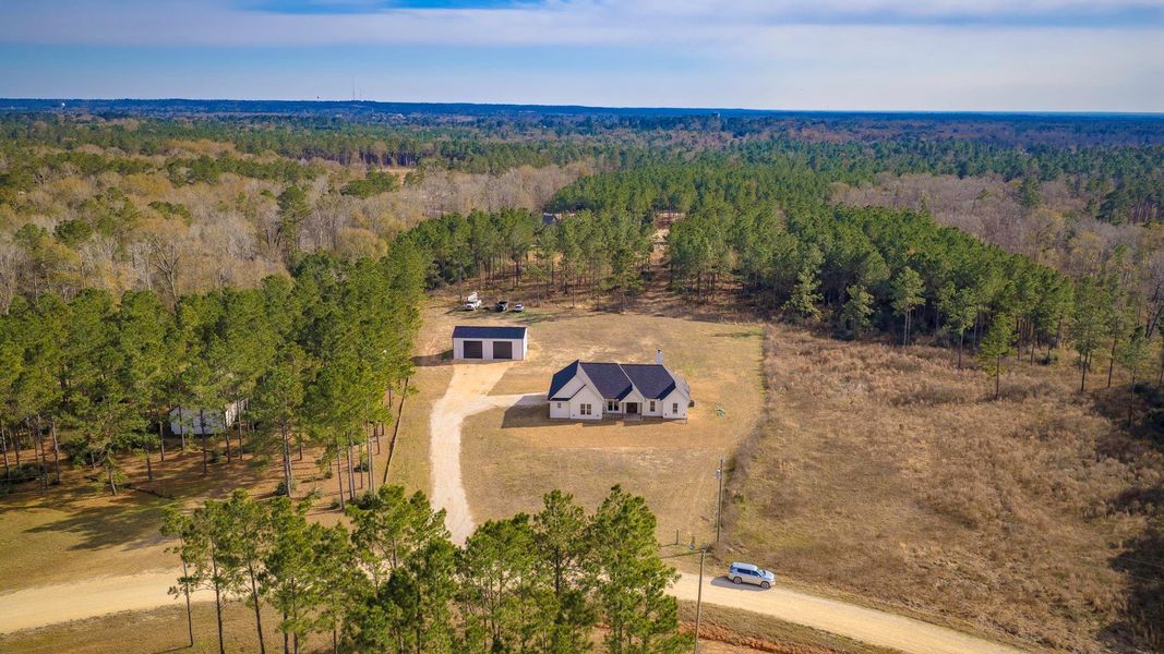 Image 33 of a home in .