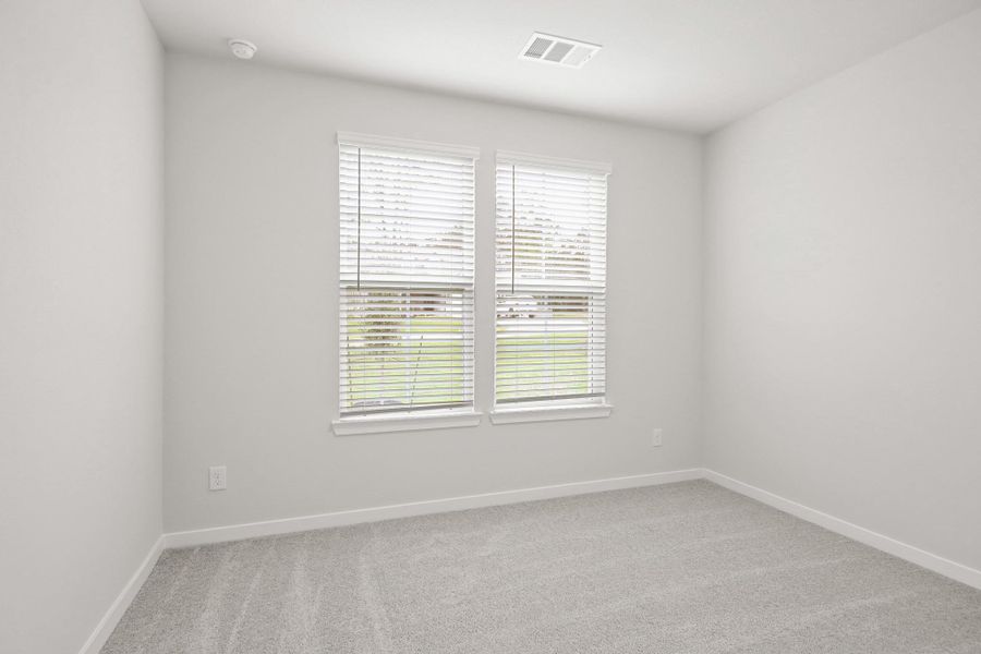 Spacious, unfurnished interior of a new home in Oakwood Ranch, Willis (Image 19).