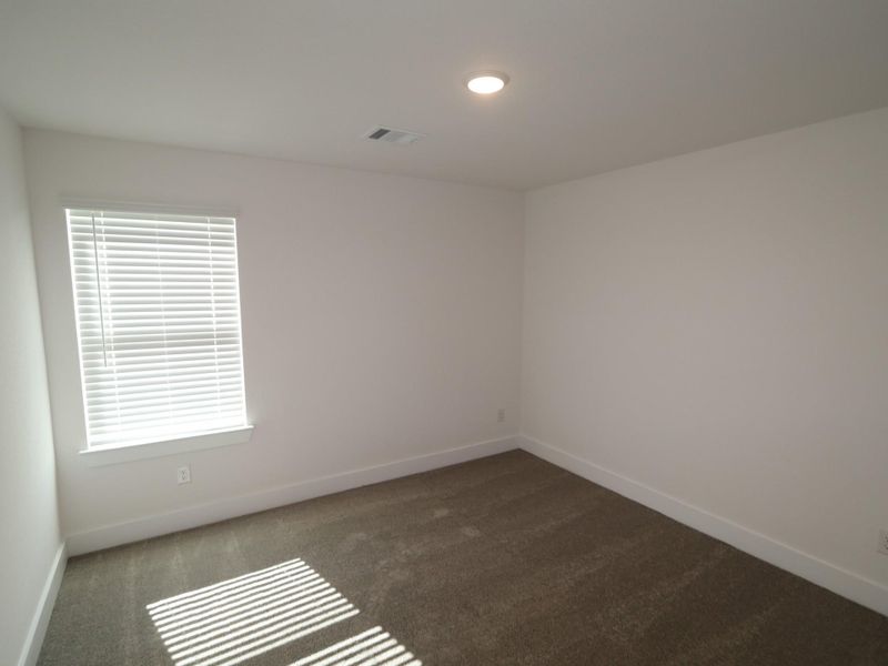 Spacious, unfurnished interior of a new home in Lago Mar, Santa Fe (Image 18). Spacious, unfurnished interior of a new home in Lago Mar, Santa Fe (Image 18).
