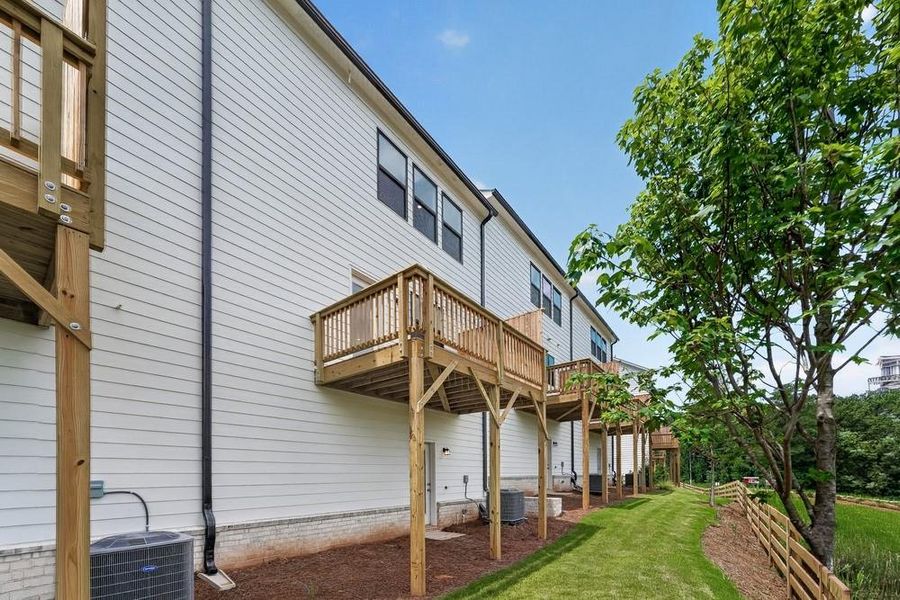 Exterior details and patio area of a home in Rosewood Farm, Lawrenceville (Image 4).