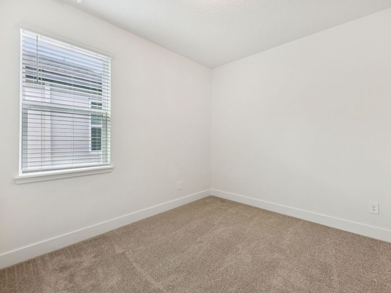 Spacious, unfurnished interior of a new home in Ridgehaven - Signature Series, Ormond Beach (Image 13).