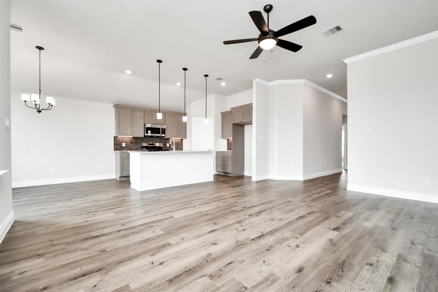 Beautiful Open kitchen with Kitchen Island