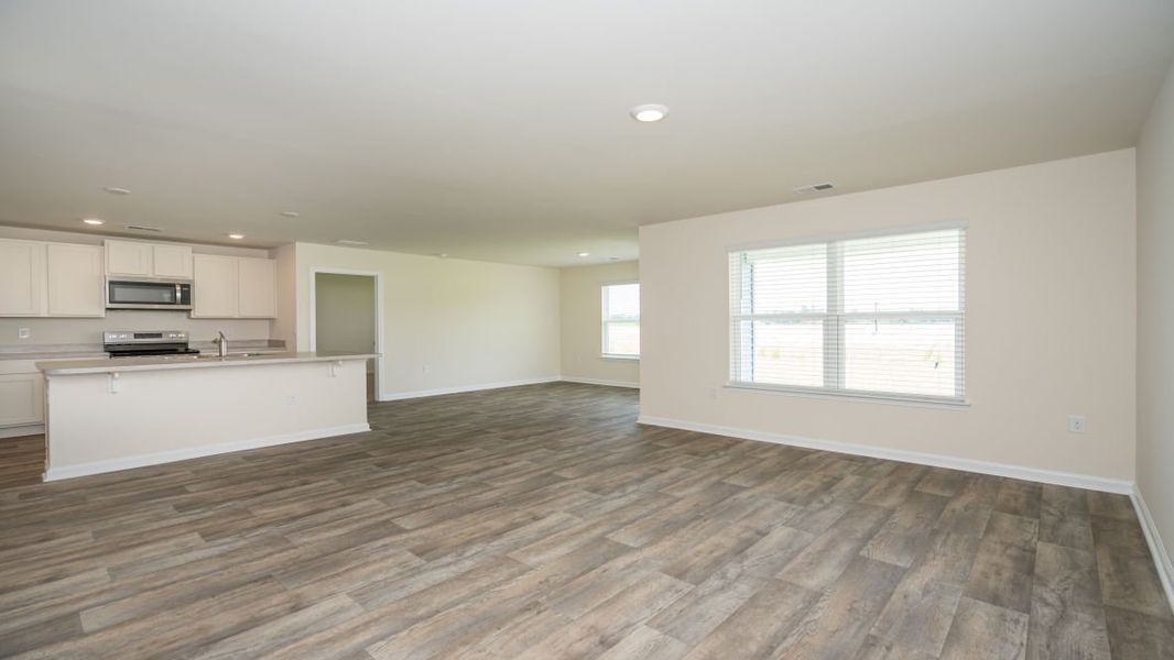 Representative unfurnished interior of a home built from the ARIA by D.R. Horton in Jordanville Farms, Galivants Ferry (Image 26).
