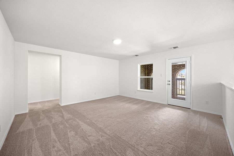 Spacious, unfurnished interior of a new home in Salerno - Hallmark Collection, Round Rock (Image 32).