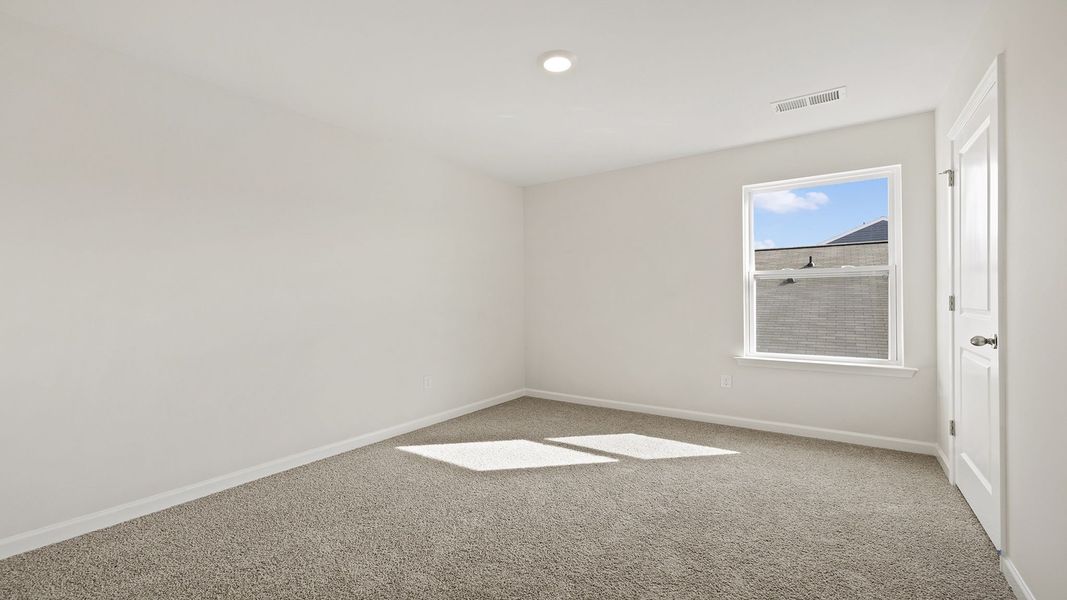 Spacious, unfurnished interior of a new home in Woodhaven, Spartanburg (Image 23).