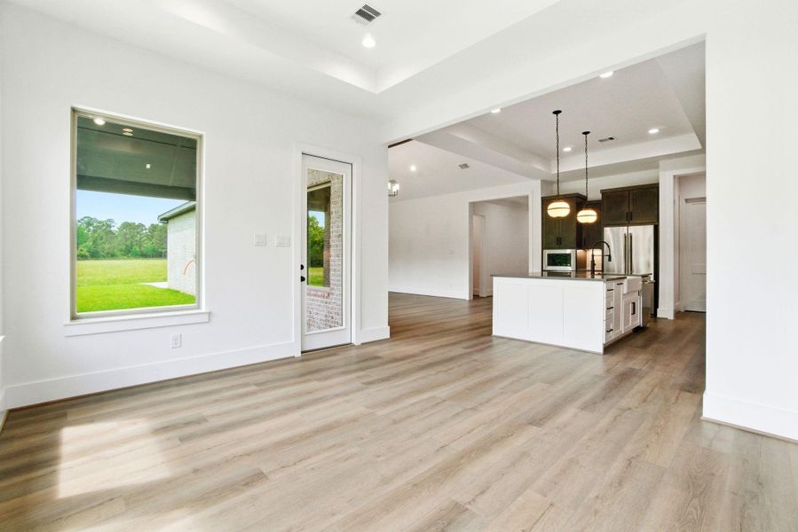 Spacious, unfurnished interior of a new home in Chapel Bend, Montgomery (Image 15).