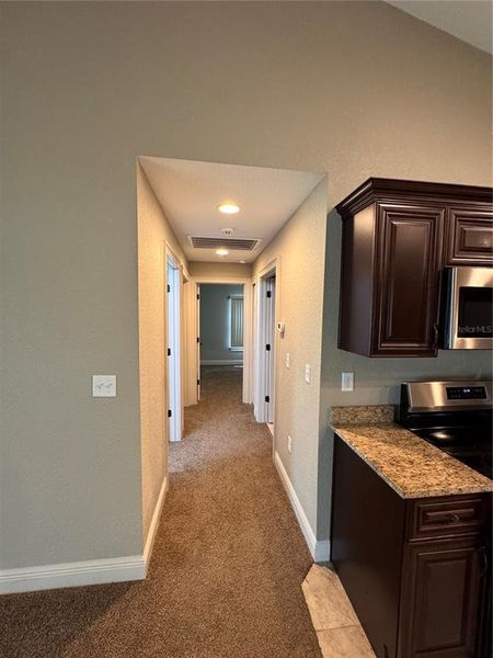 Spacious, unfurnished interior of a new home in , Ocala (Image 31).