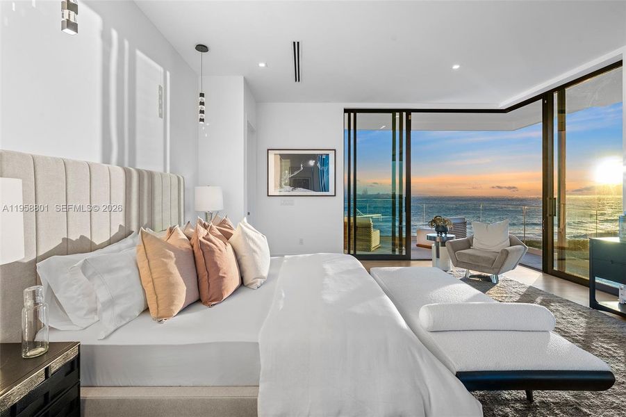 Furnished interior view inside a new home in , Fort Pierce (Image 42).