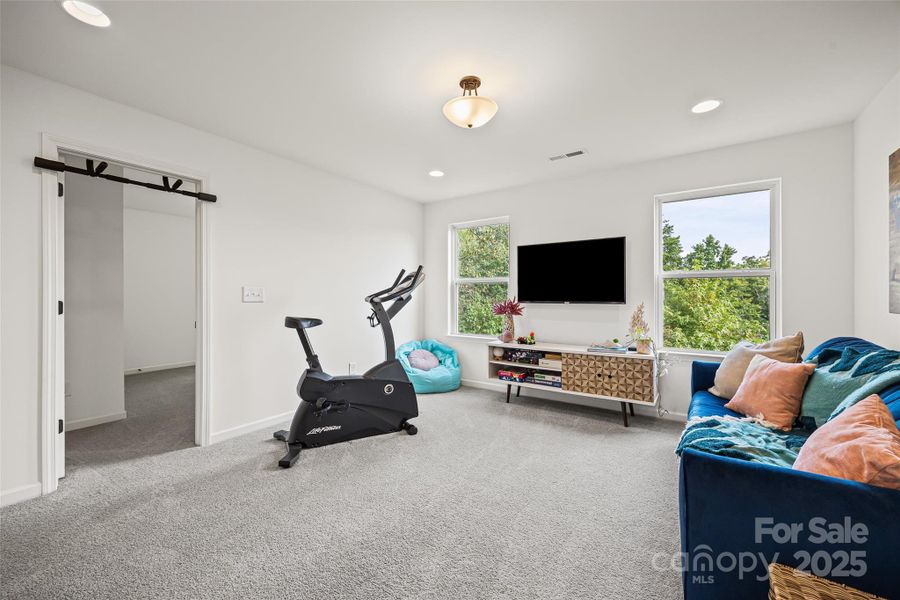 Image 27 of a home in .