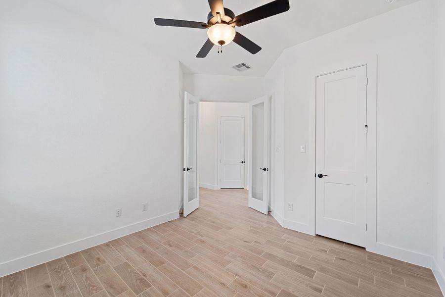 Photos are REPRESENTATIVE of the home /floor plan and are NOT of the actual home.  Selections, features, and room options may vary.