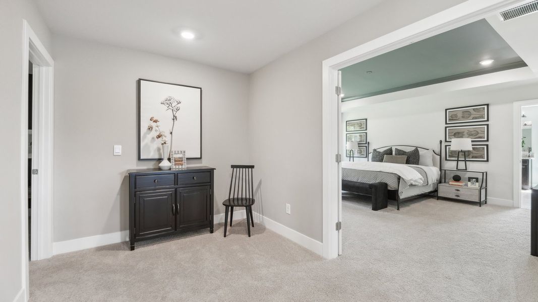 Representative furnished interior of a home built from the Jamestown by D.R. Horton in Fountain View, Ormond Beach (Image 34).