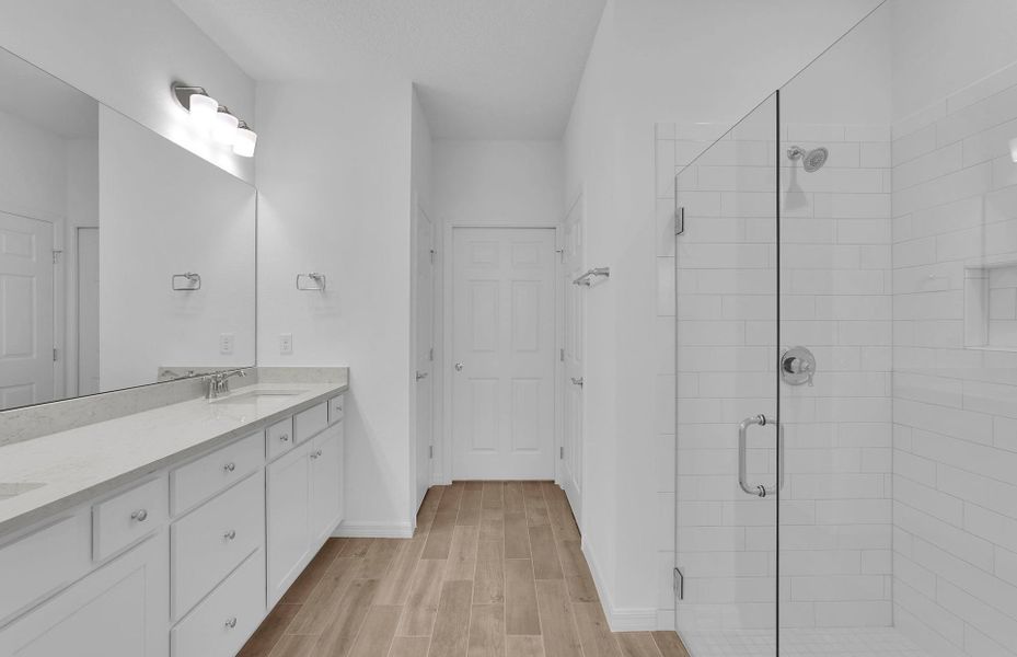 Furnished interior view inside a new home in Del Webb Wildlight, Yulee (Image 15).