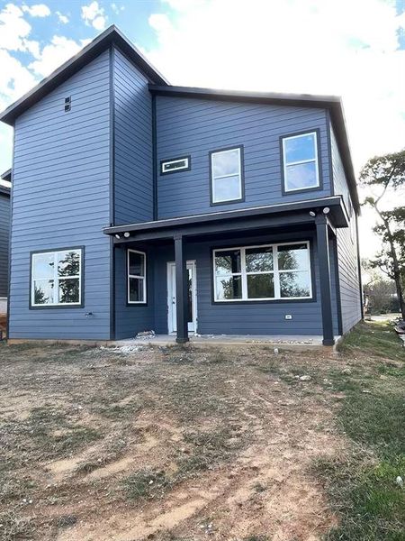 Exterior details and patio area of a home in , Dallas (Image 3).