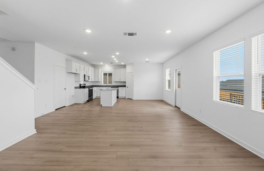 Spacious, unfurnished interior of a new home in Skyview, Belton (Image 44).