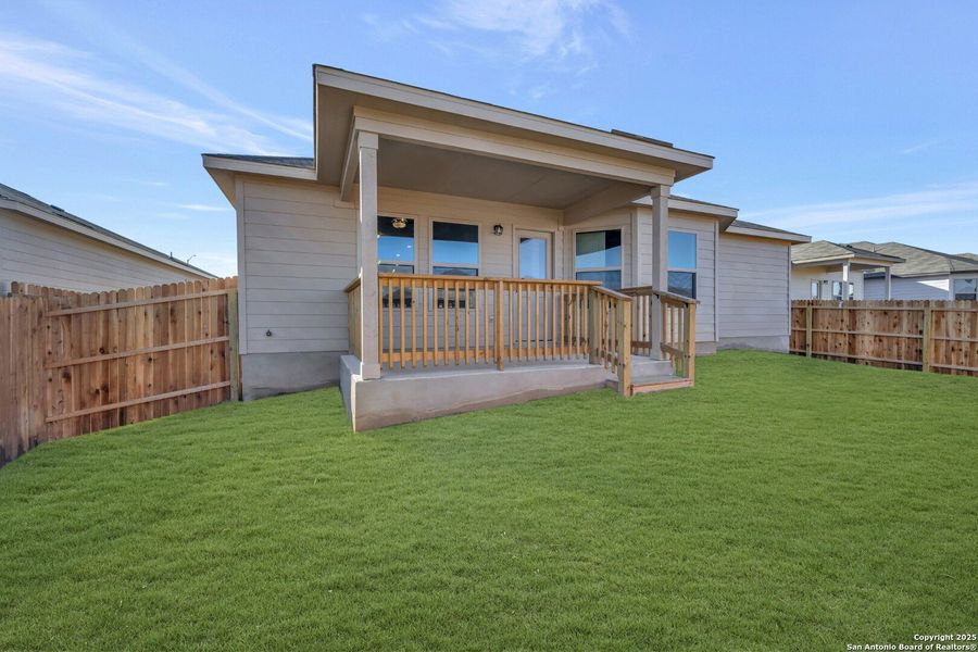 Exterior details and patio area of a home in Winding Brook, San Antonio (Image 4).