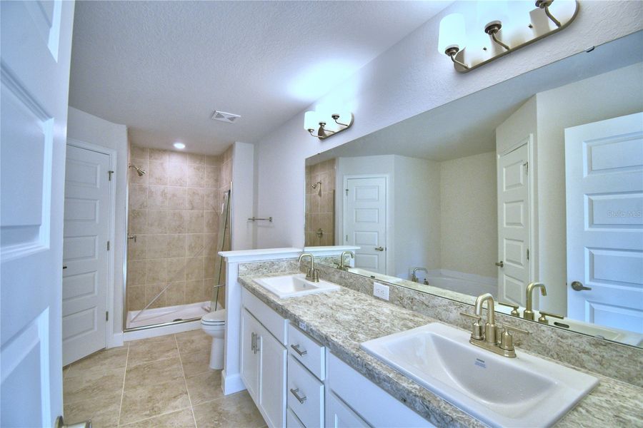 Furnished interior view inside a new home in Cadence Crossing, Auburndale (Image 10).