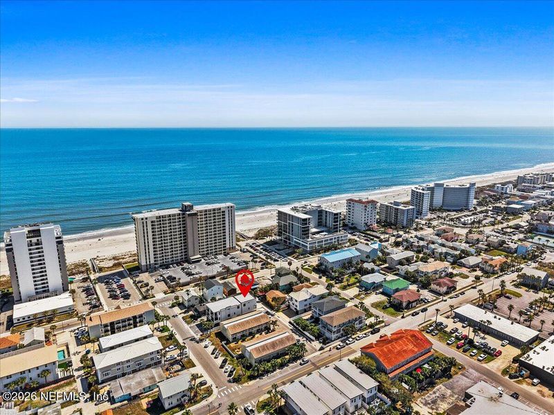 Condo located in Jacksonville Beach, FL showcasing its design and architecture (Image 36).
