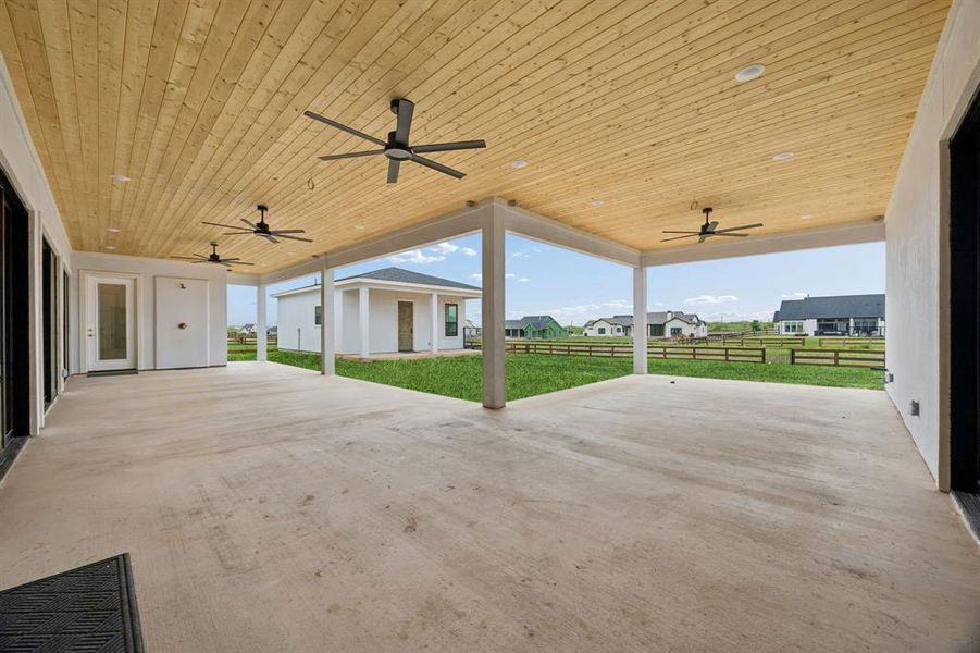 Exterior details and patio area of a home in , Northlake (Image 3).