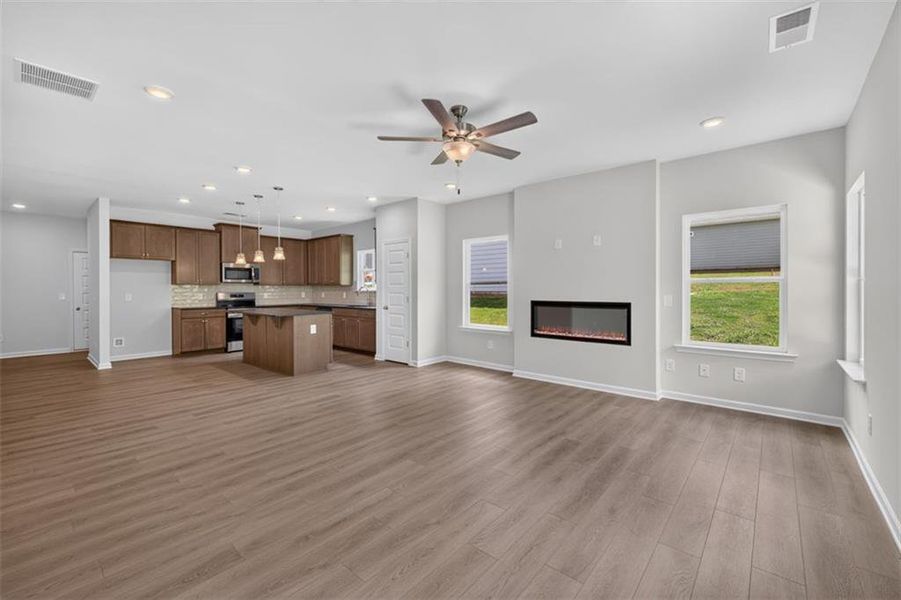 Spacious, unfurnished interior of a new home in Summerfield Place, Carrollton (Image 28). Spacious, unfurnished interior of a new home in Summerfield Place, Carrollton (Image 28).