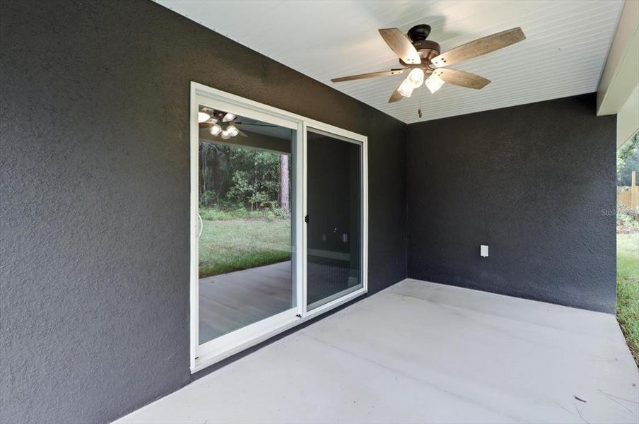 Exterior details and patio area of a home in , Citrus Springs (Image 4). Exterior details and patio area of a home in , Citrus Springs (Image 4).