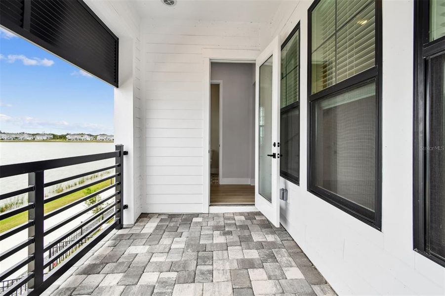 Exterior details and patio area of a home in , Sarasota (Image 31).