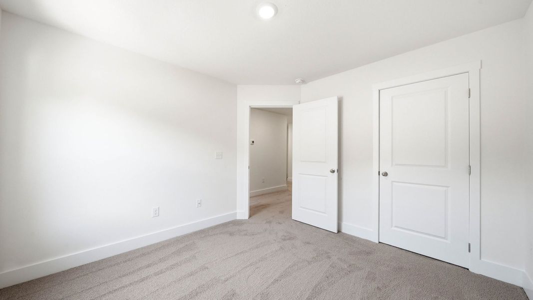 Spacious, unfurnished interior of a new home in Cherokee Crossing, Kodak (Image 17). Spacious, unfurnished interior of a new home in Cherokee Crossing, Kodak (Image 17).