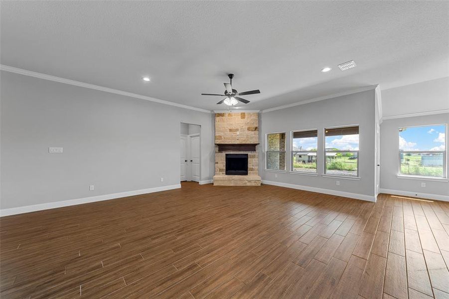 Spacious, unfurnished interior of a new home in High Meadows Estates, Nevada (Image 26).