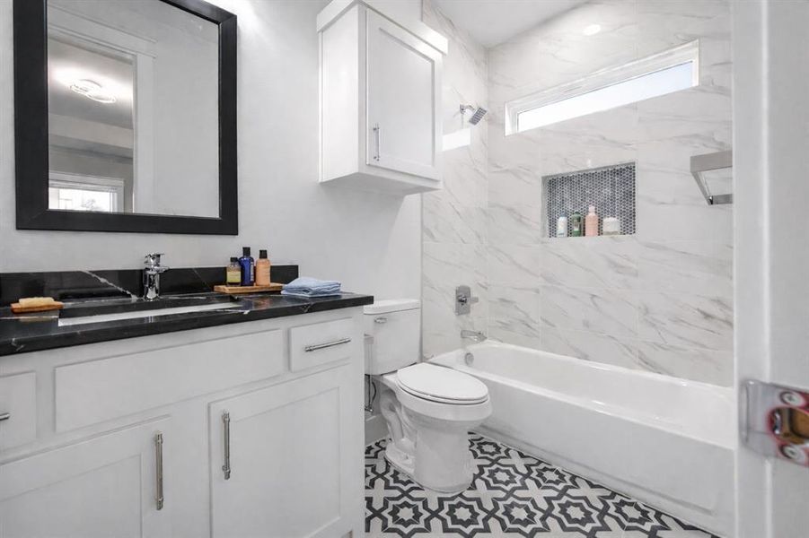 Furnished interior view inside a new home in , Dallas (Image 13).