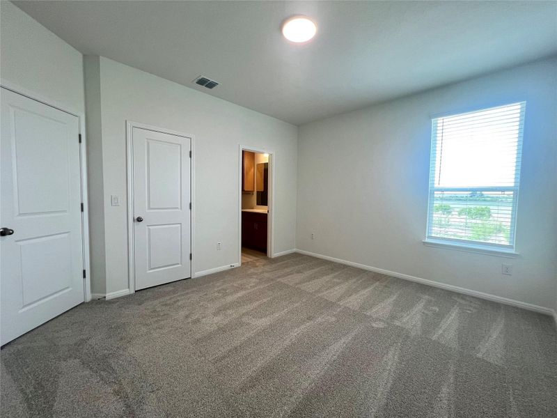 Photos of similar home. Actual home under construction.