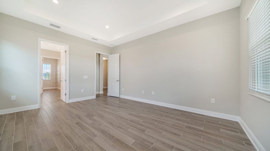 Spacious, unfurnished interior of a new home in Grand Palm, Venice (Image 22). Spacious, unfurnished interior of a new home in Grand Palm, Venice (Image 22).