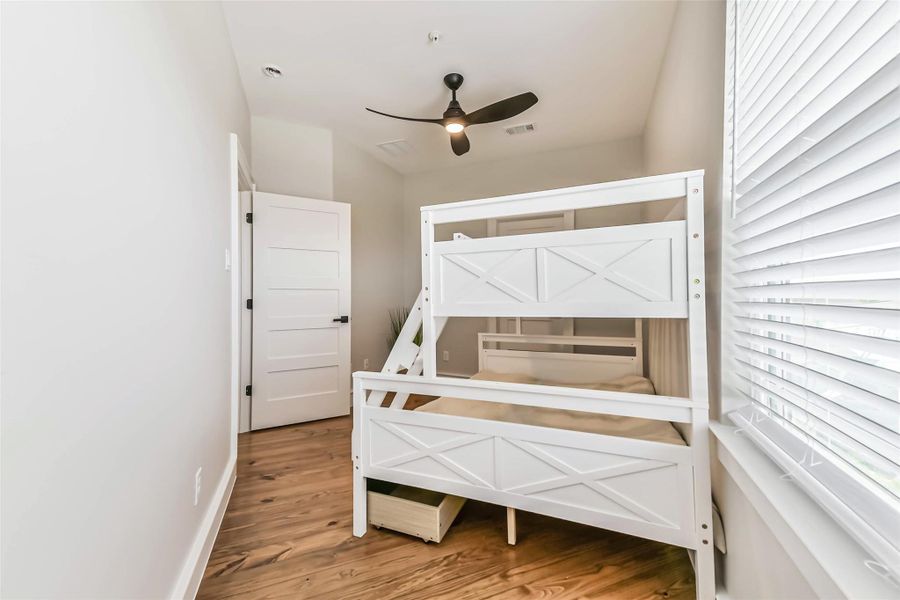 Furnished interior view inside a new home in , Galveston (Image 15).