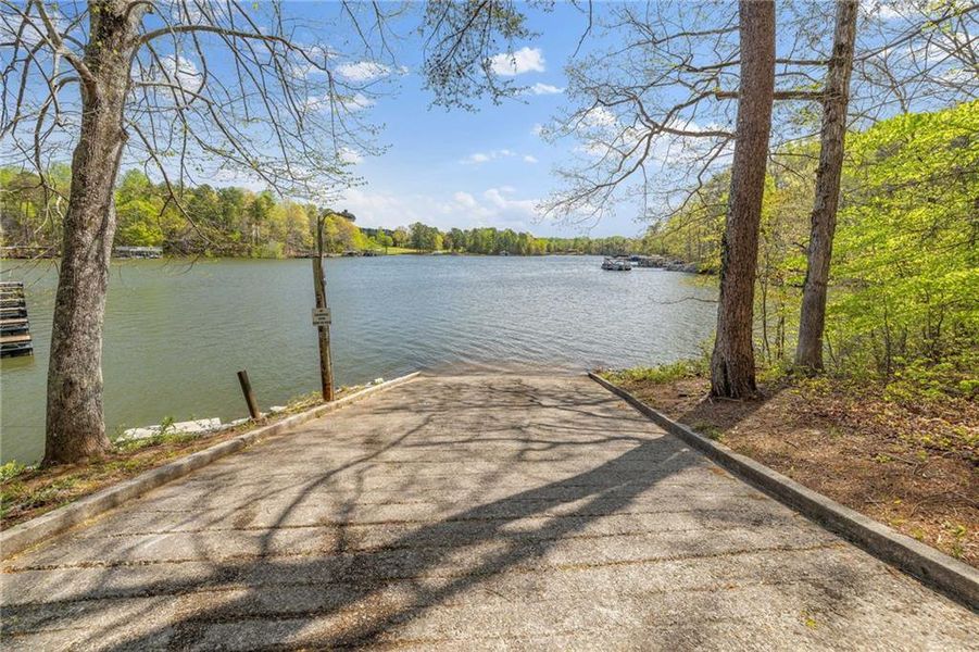 Natural landscape and outdoor views near  in Gainesville (Image 38).