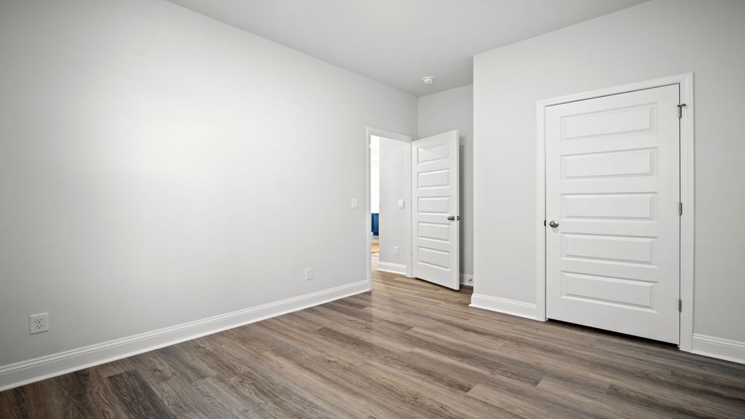 Spacious, unfurnished interior of a new home in Palm Ridge, Guyton (Image 20).