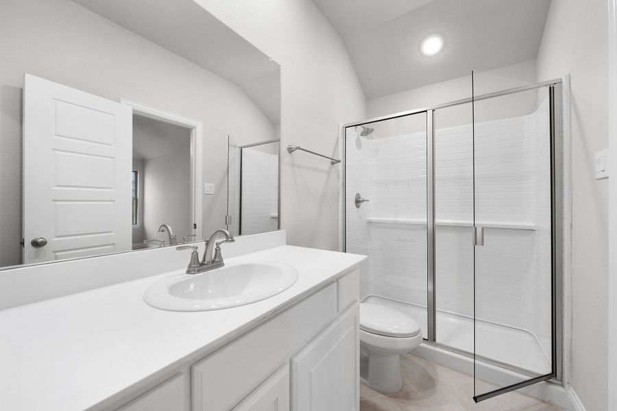 Furnished interior view inside a new home in Stonecreek, Sulphur Springs (Image 10).