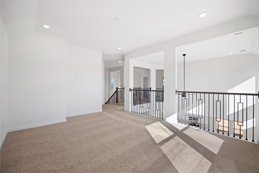 Spacious, unfurnished interior of a new home in Ashland, Houston (Image 17).
