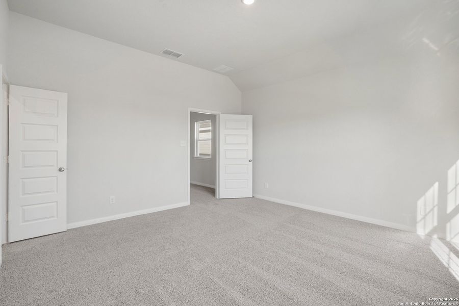 Spacious, unfurnished interior of a new home in Melissa Ranch, San Antonio (Image 22). Spacious, unfurnished interior of a new home in Melissa Ranch, San Antonio (Image 22).
