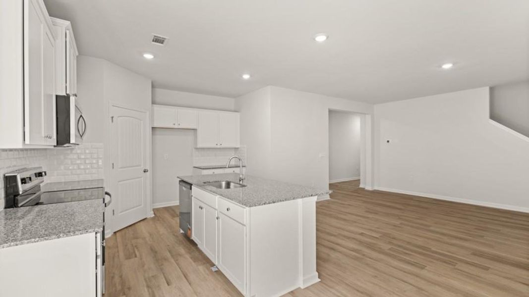 Furnished interior view inside a new home in Mountain Park, Dahlonega (Image 7). Furnished interior view inside a new home in Mountain Park, Dahlonega (Image 7).